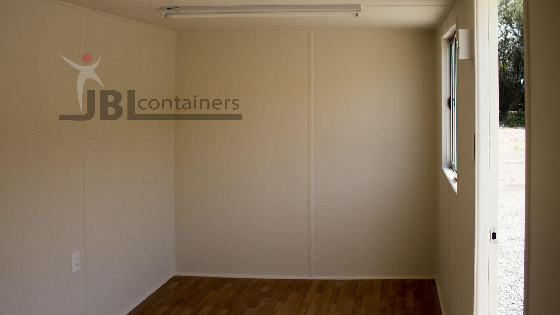 foto-oficina-planta-libre-modular-aa-20-jbl-containers (2) (1)